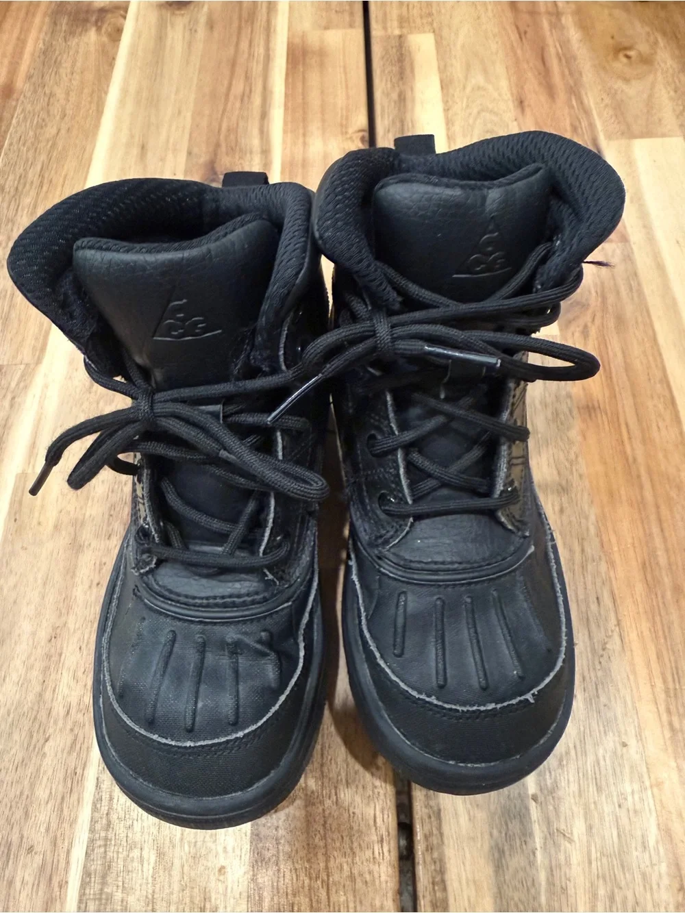 Kids Nike ACG Black Lace-Up Winter Boots